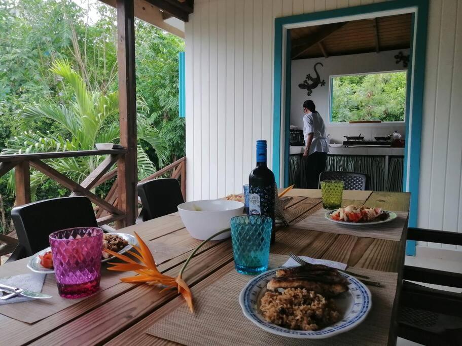 Mi Hermosa - Casa Islena A 70 Metros De La Playa Archibolds Ngoại thất bức ảnh